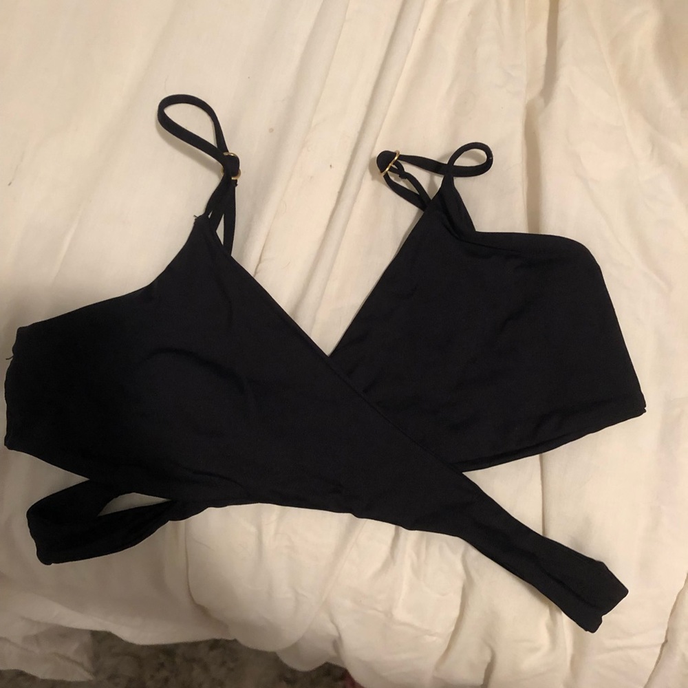 L SPACE WRAP TOP